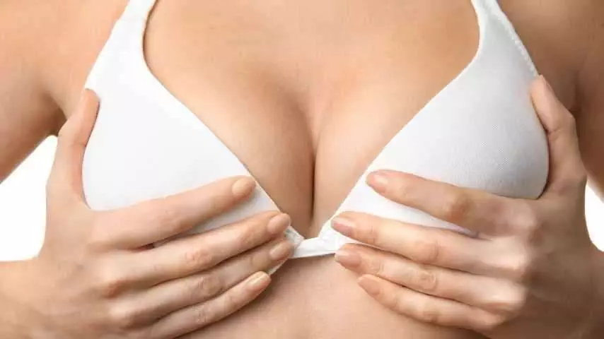 Risks of breast lift surgery